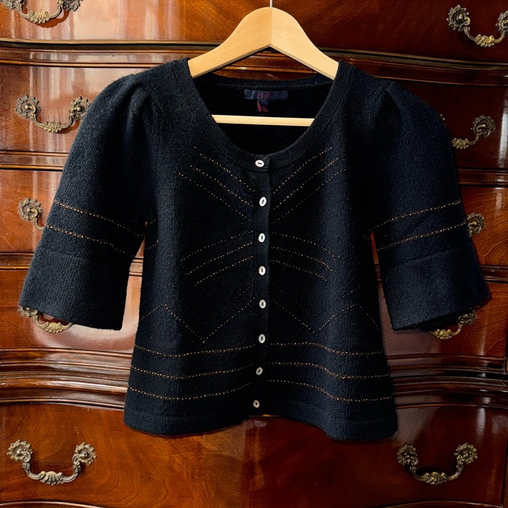Vintage wool & cashmere cropped cardigan with beaded details. Size SP